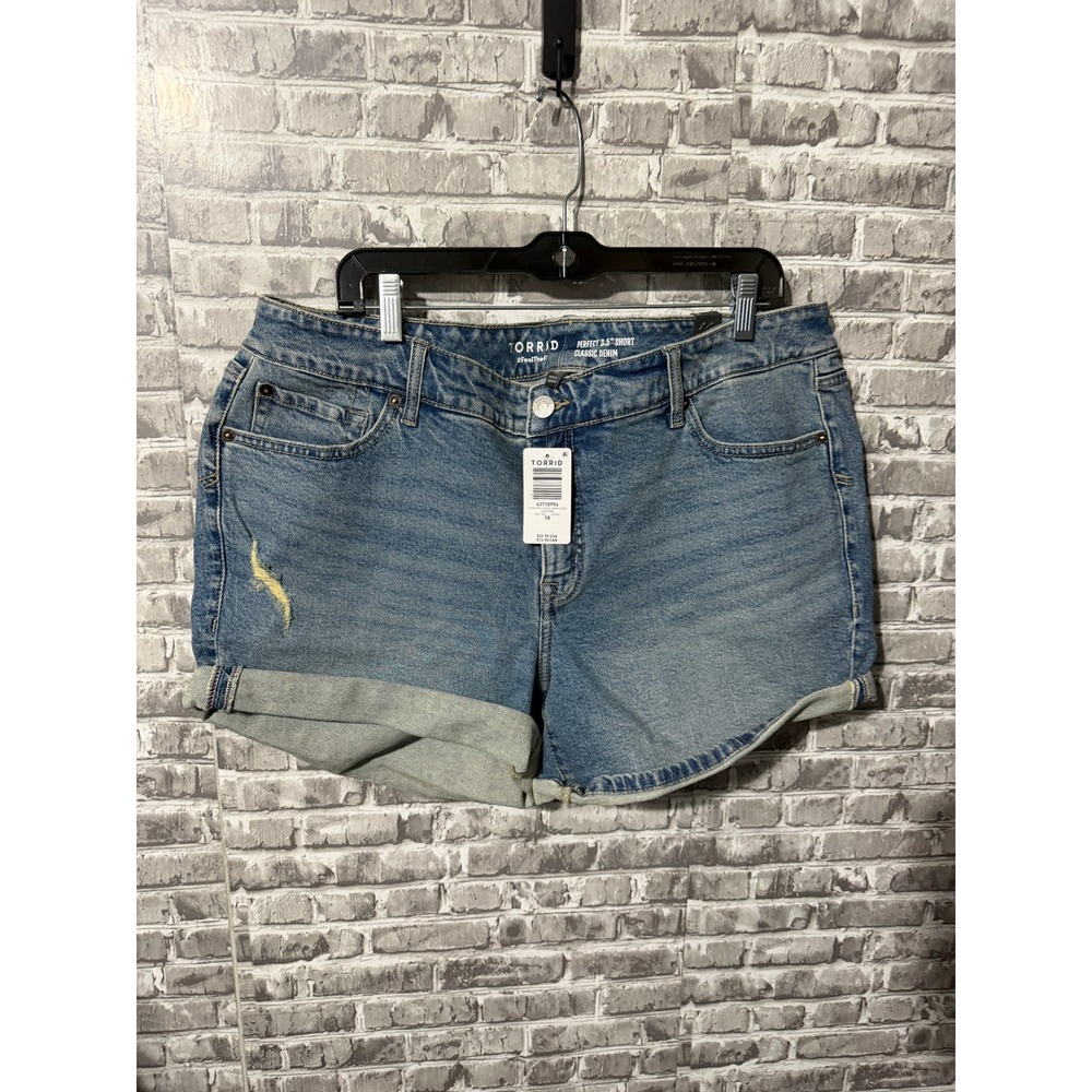 Torrid Perfect 3.5 Short Classic Denim Mid Rise Cuffed Shorts Daytona Wash 18